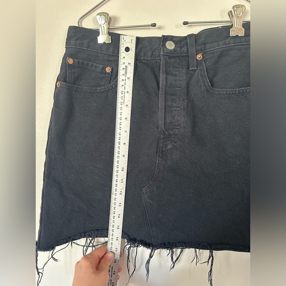 Levi’s Black ICONIC SKIRT - Picture 7 of 14